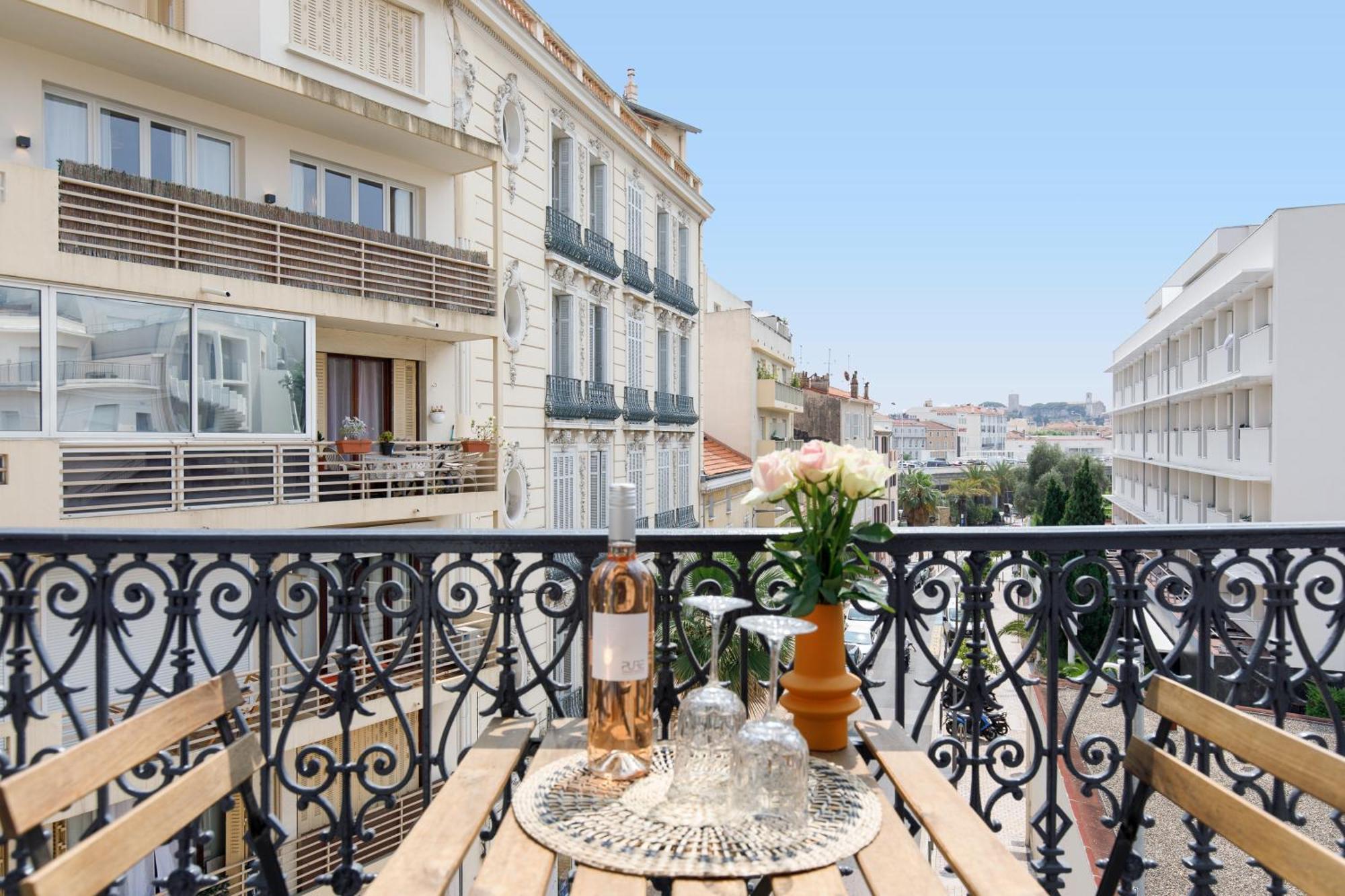 Comfortable Studio W Balcony Cannes Center Tgv Exterior photo